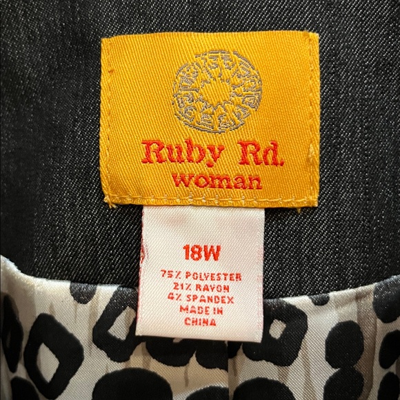 Ruby Rd. Woman Blazer size 18W - Picture 4 of 8